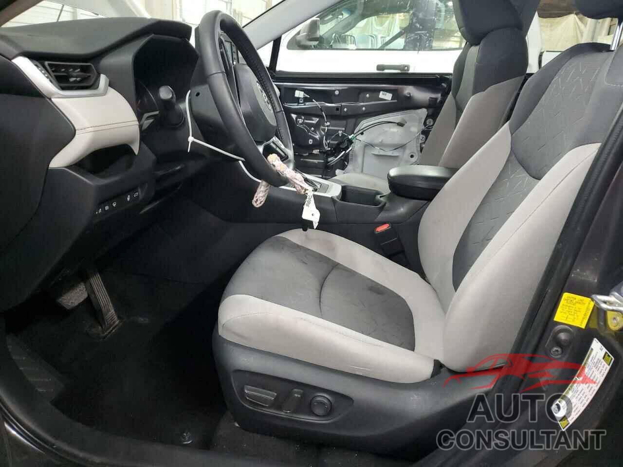 TOYOTA RAV4 2022 - 2T3W1RFV7NC202613