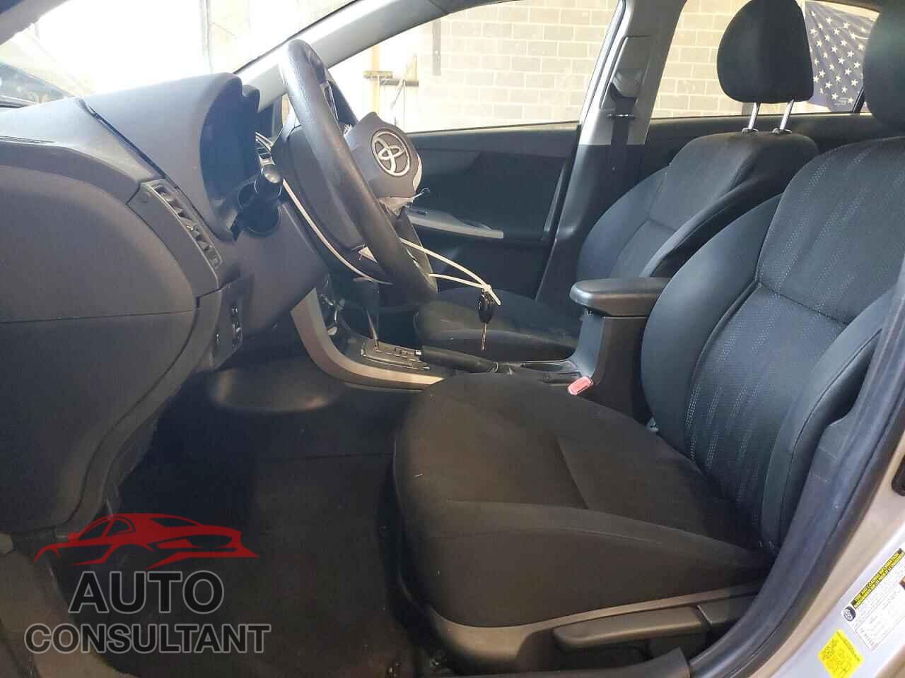 TOYOTA COROLLA 2011 - 2T1BU4EE8BC685737