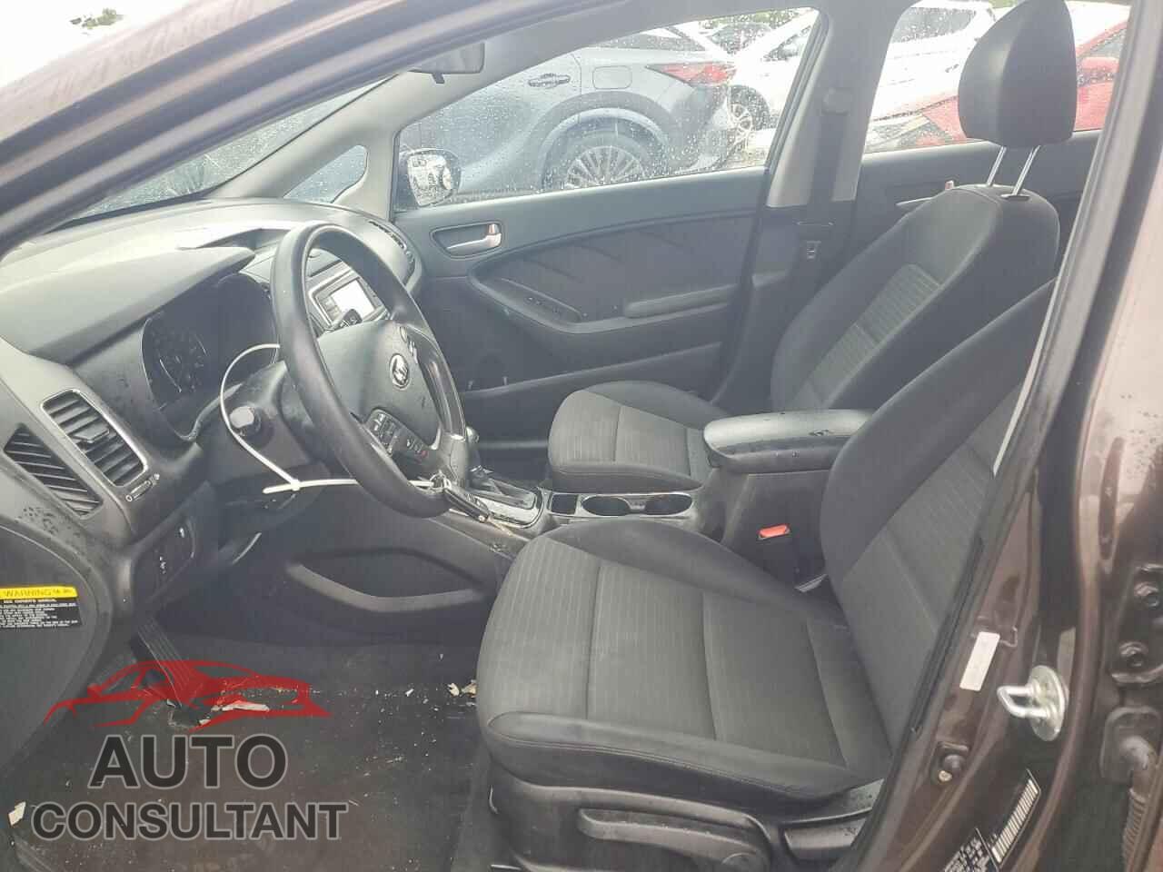 KIA FORTE 2017 - 3KPFL4A77HE132907