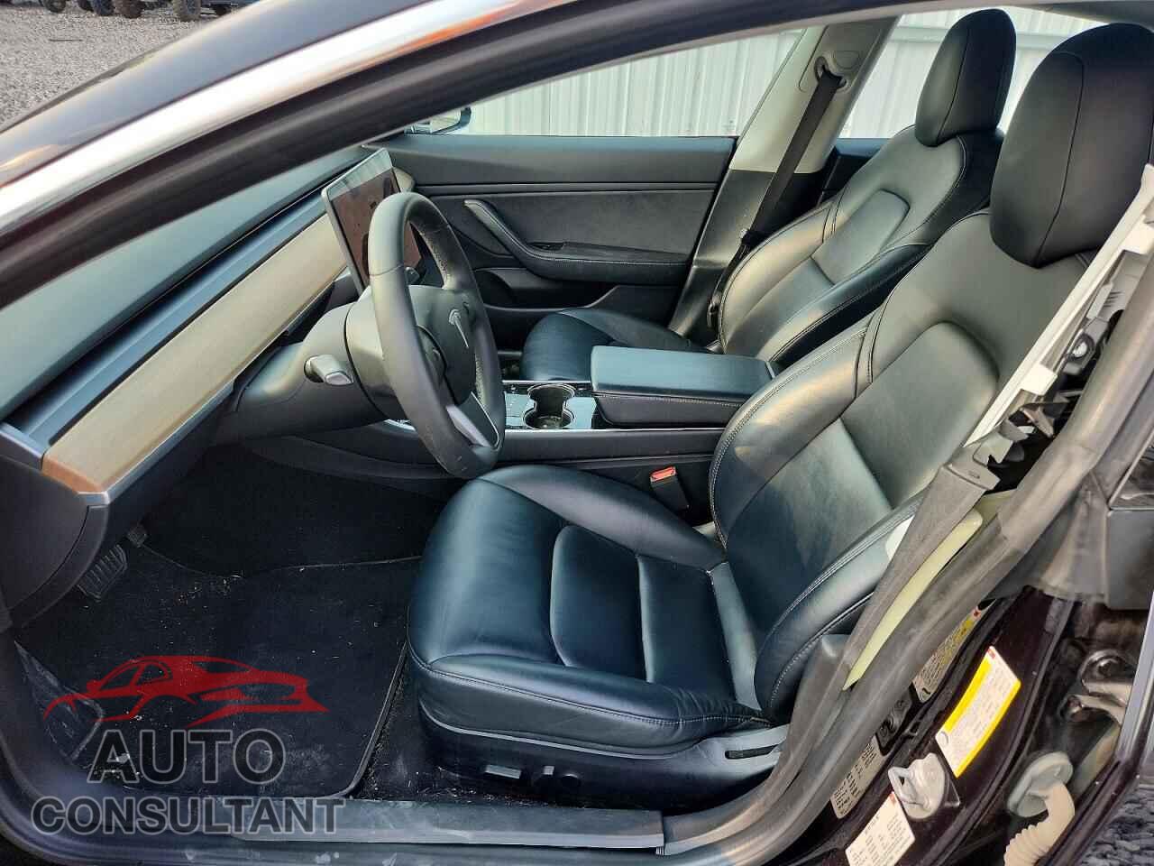 TESLA MODEL 3 2018 - 5YJ3E1EB6JF071804