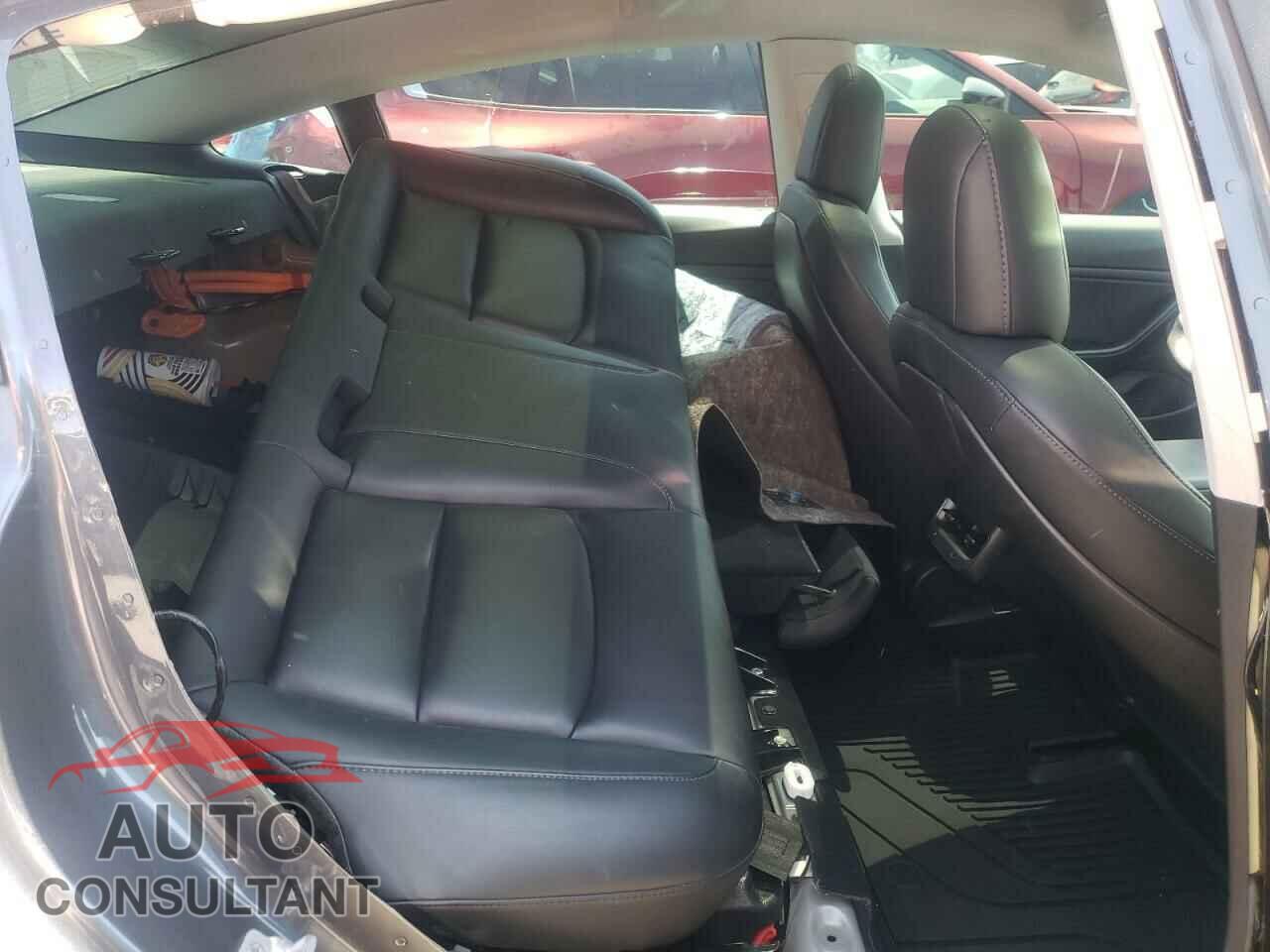 TESLA MODEL 3 2018 - 5YJ3E1EB9JF090962