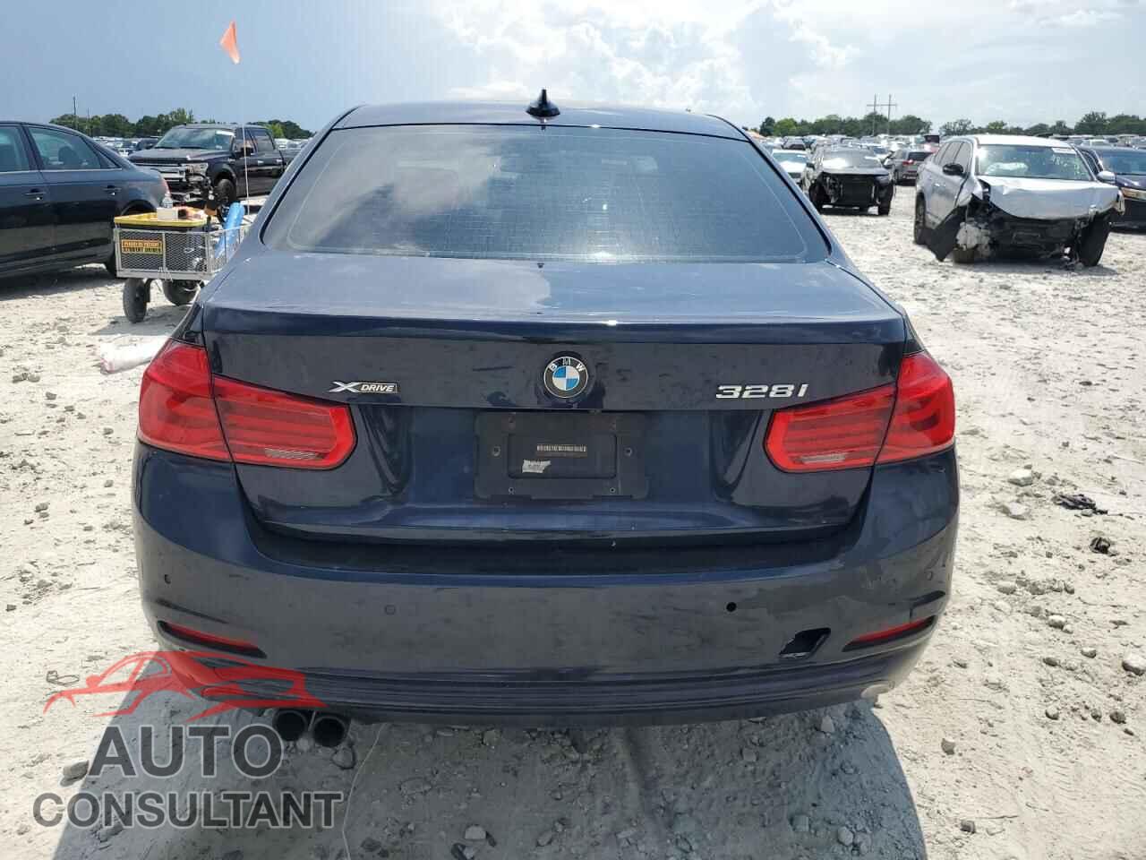 BMW 3 SERIES 2016 - WBA8E3G57GNU04561