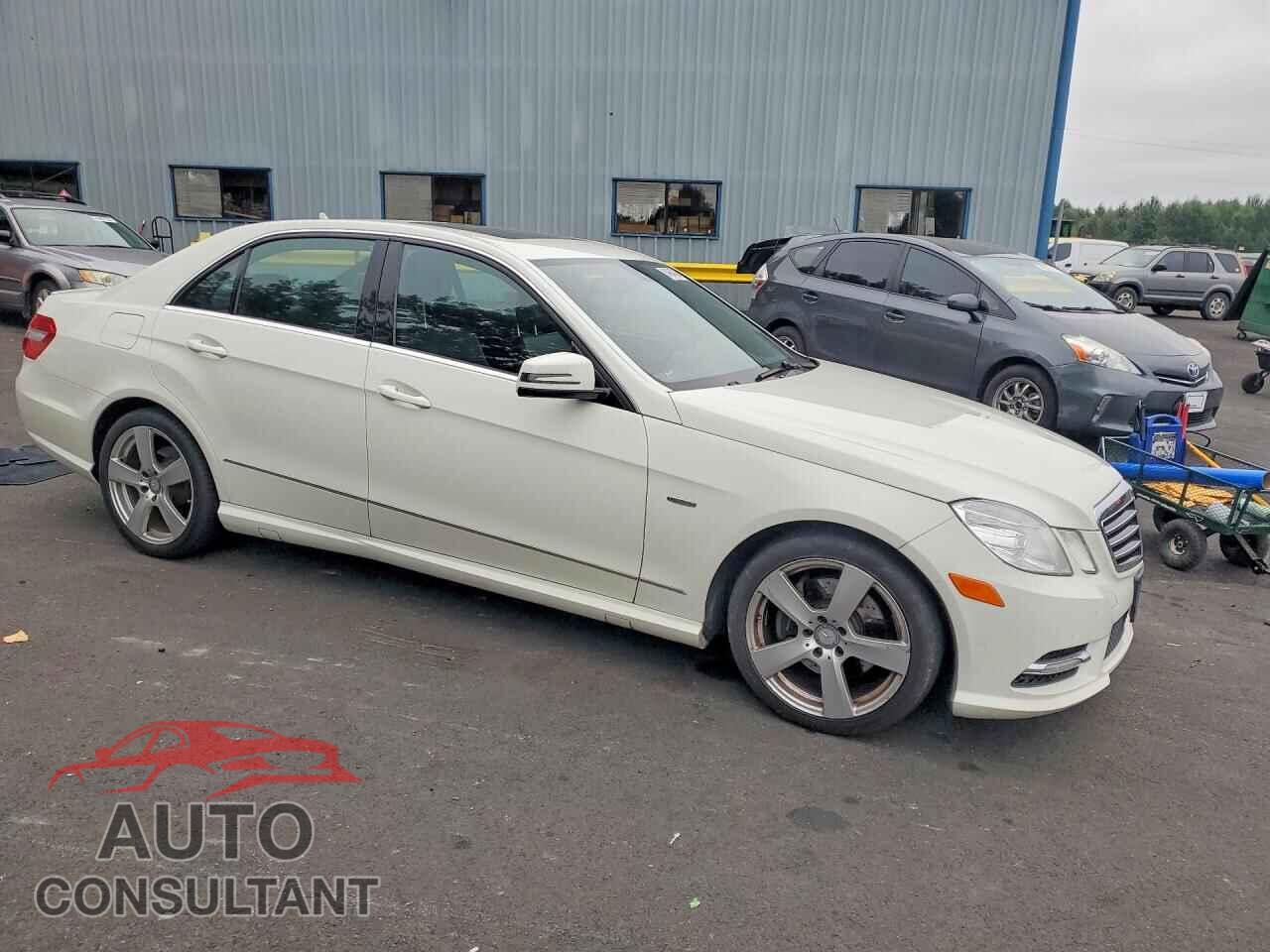 MERCEDES-BENZ E-CLASS 2012 - WDDHF5KB8CA595617