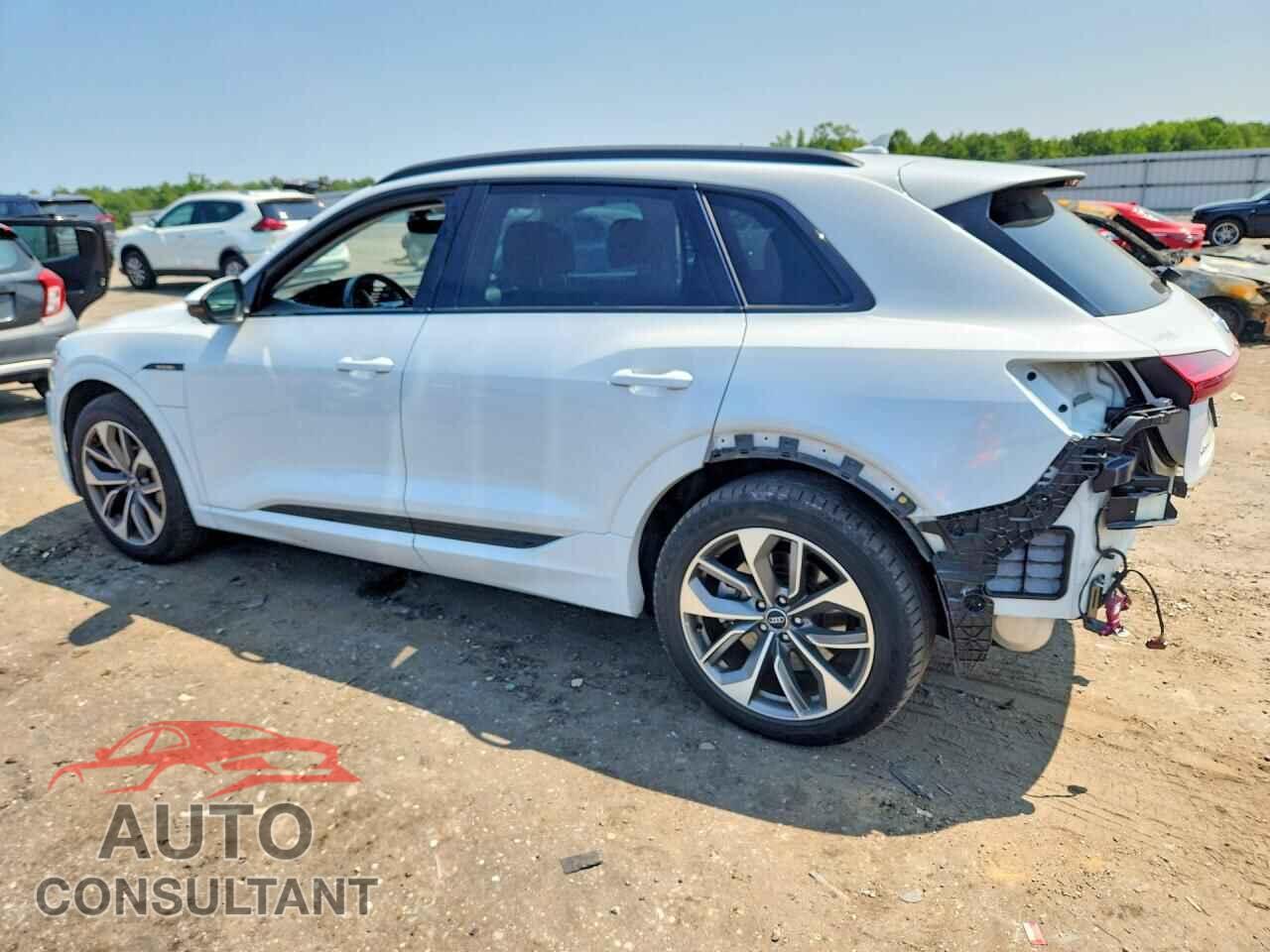 AUDI E-TRON 2021 - WA1LAAGE2MB004976