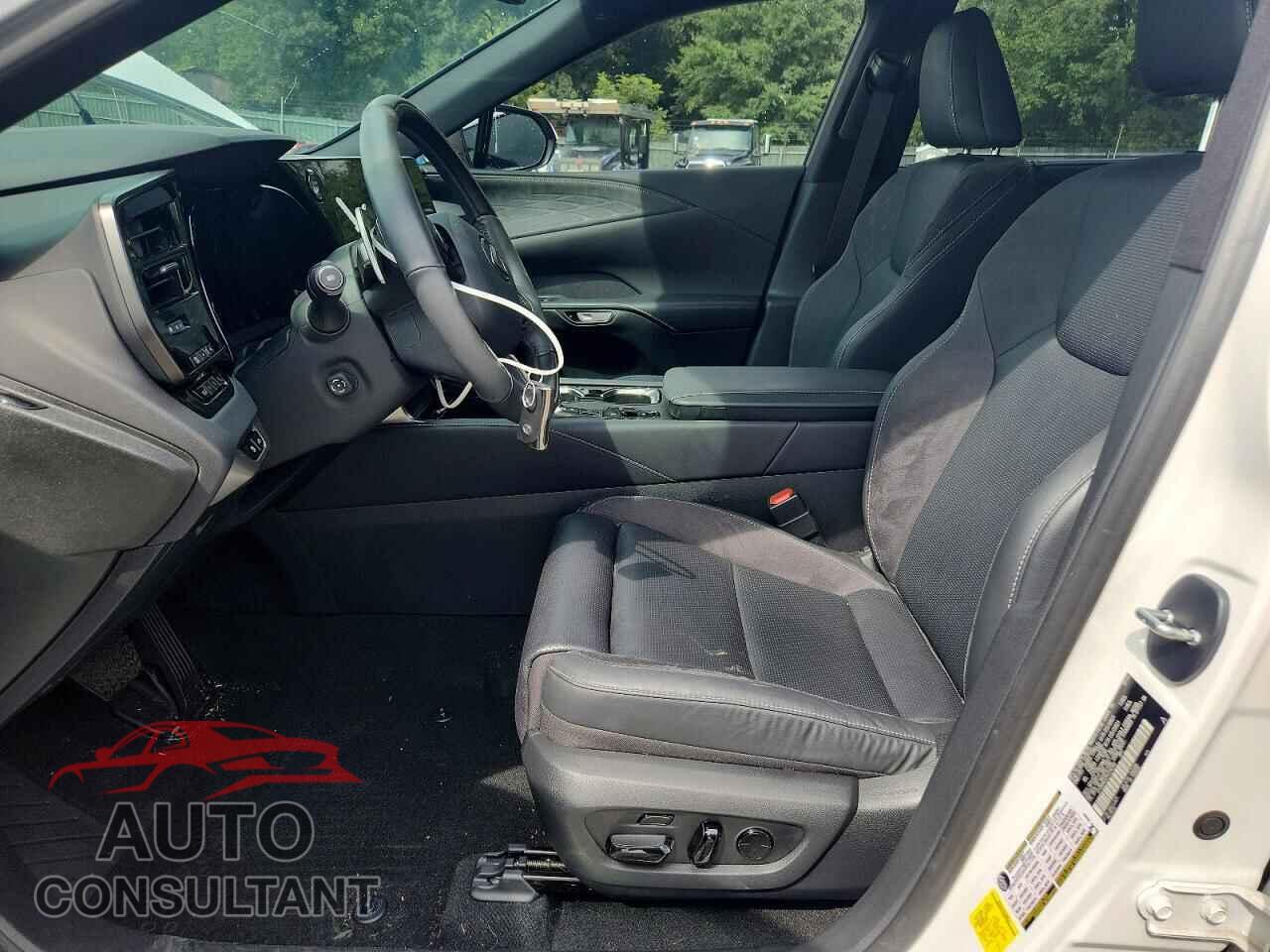LEXUS UNKNOWN 2023 - 2T2BBMCA2PC016260