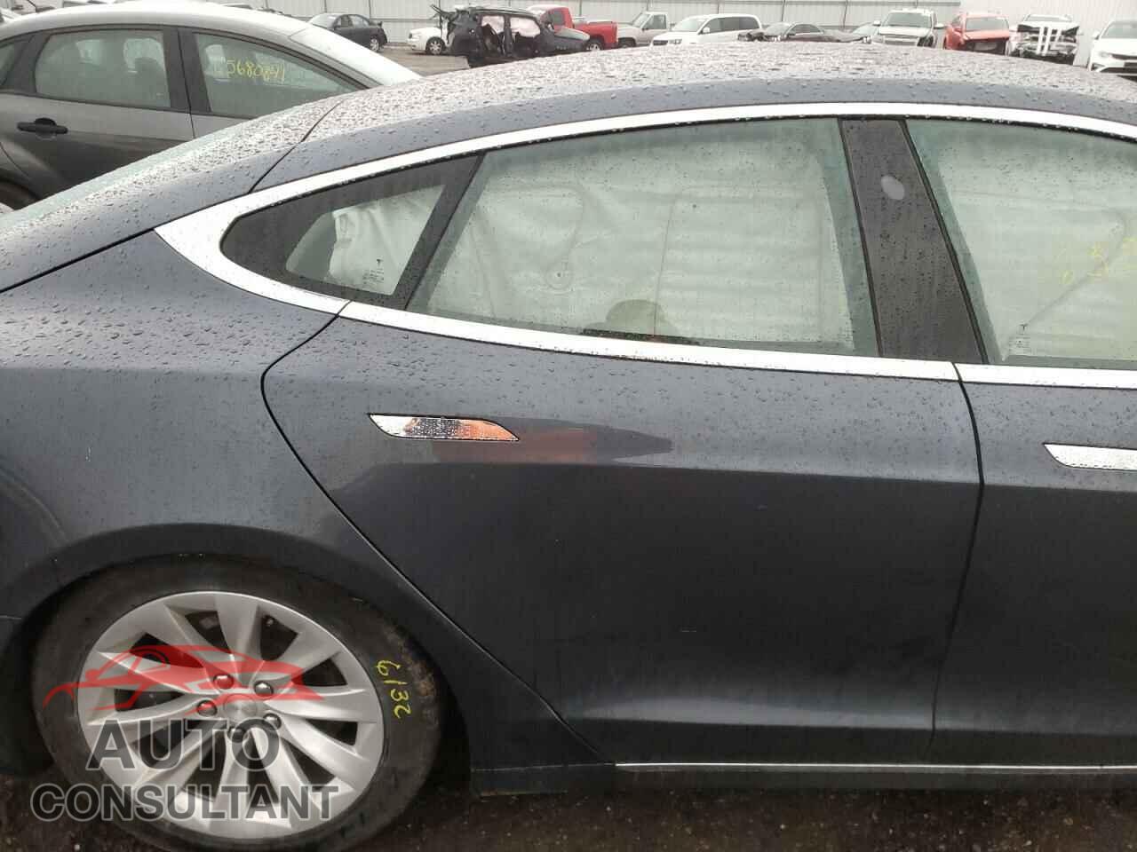 TESLA MODEL S 2018 - 5YJSA1E20JF268703