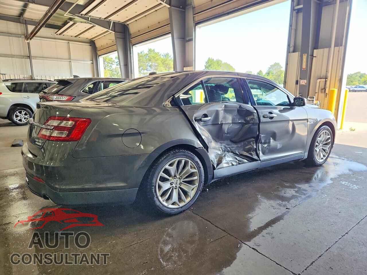 FORD TAURUS 2015 - 1FAHP2F83FG111025