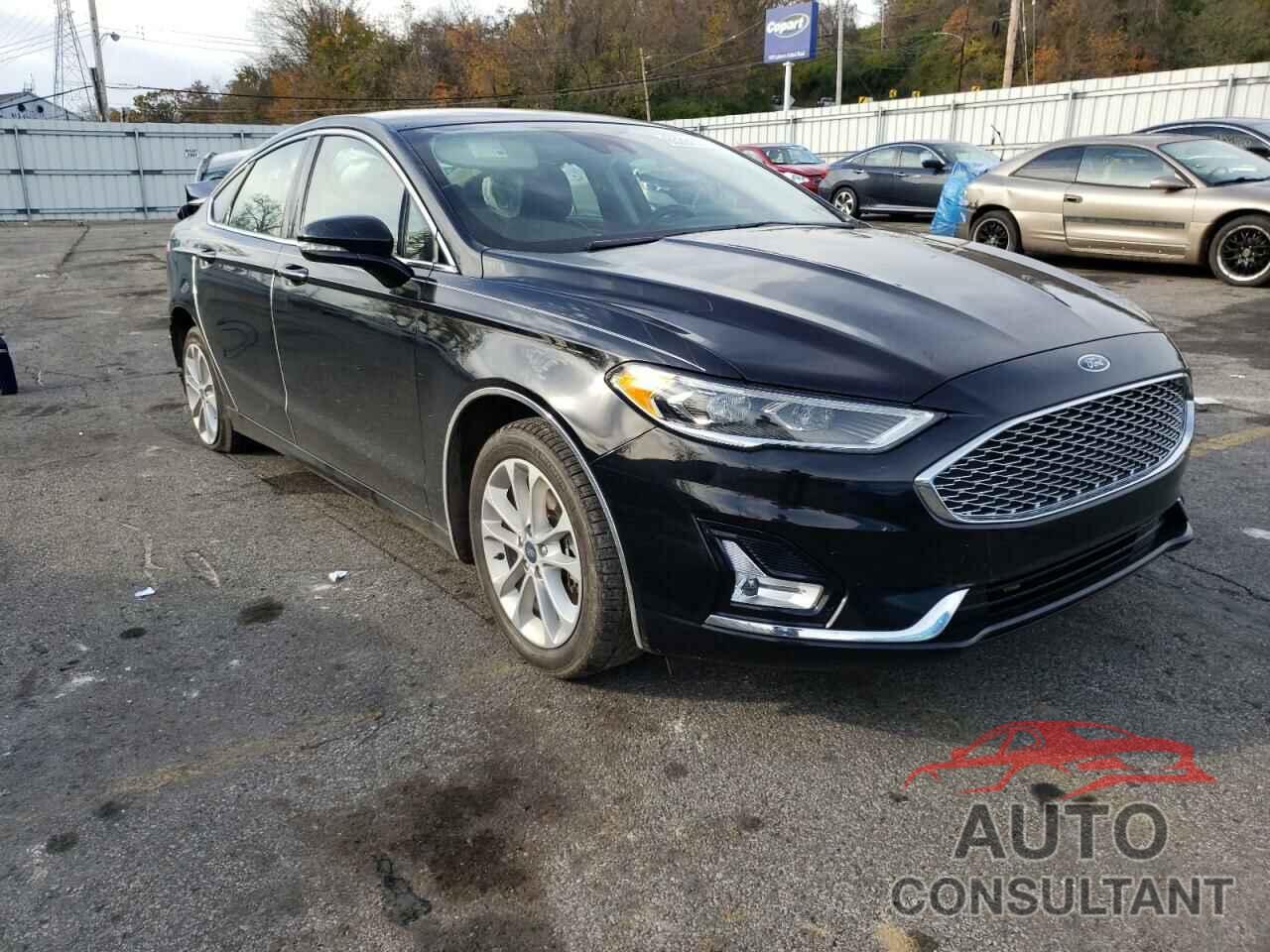 FORD FUSION 2019 - 3FA6P0SU1KR145451