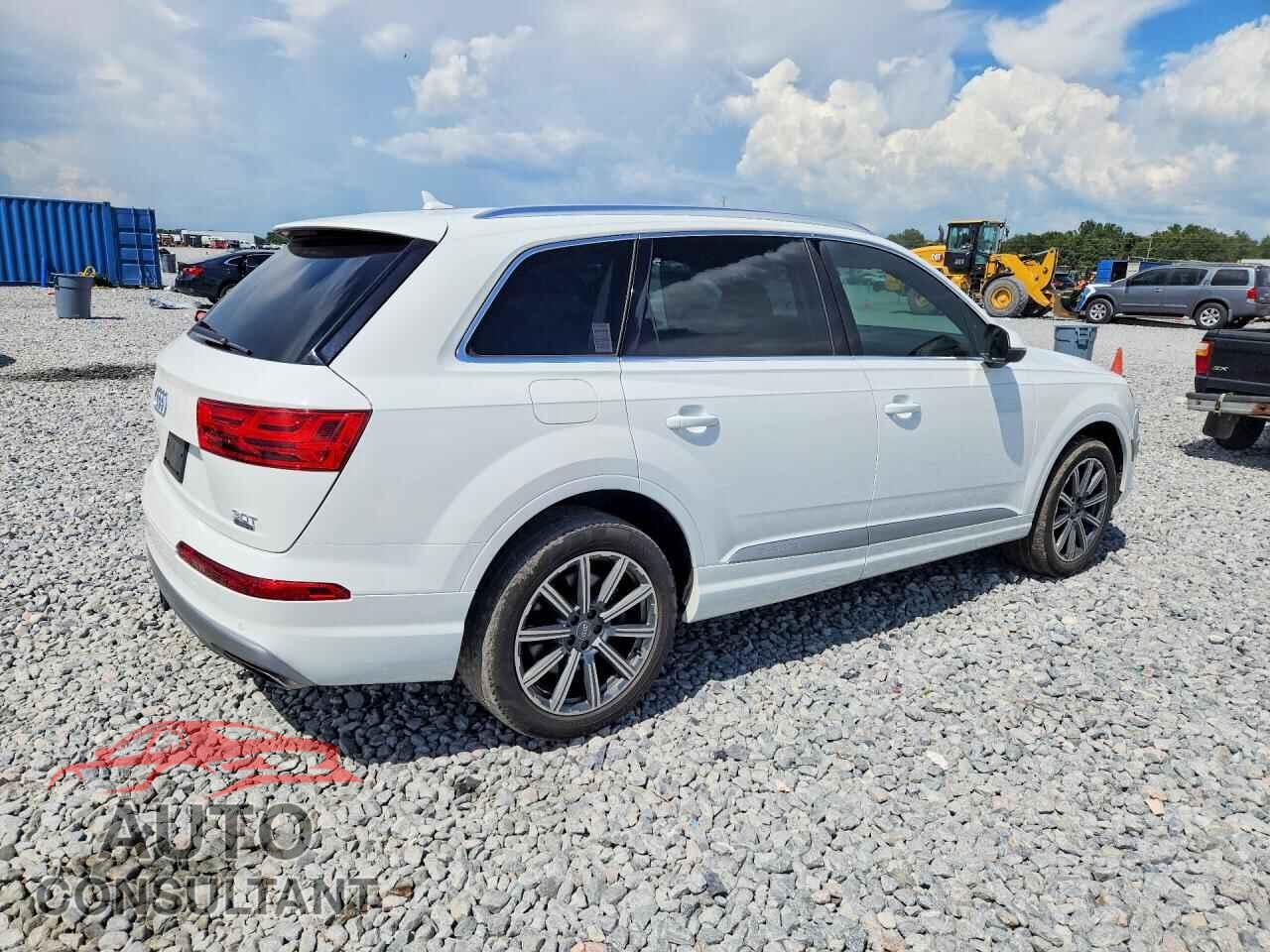 AUDI Q7 2017 - WA1VAAF76HD056178