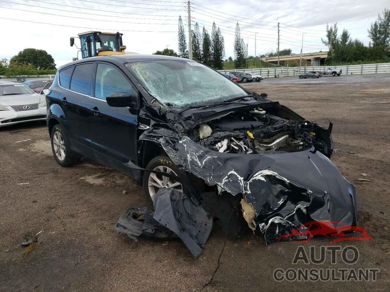 FORD ESCAPE 2017 - 1FMCU0GD0HUD46155