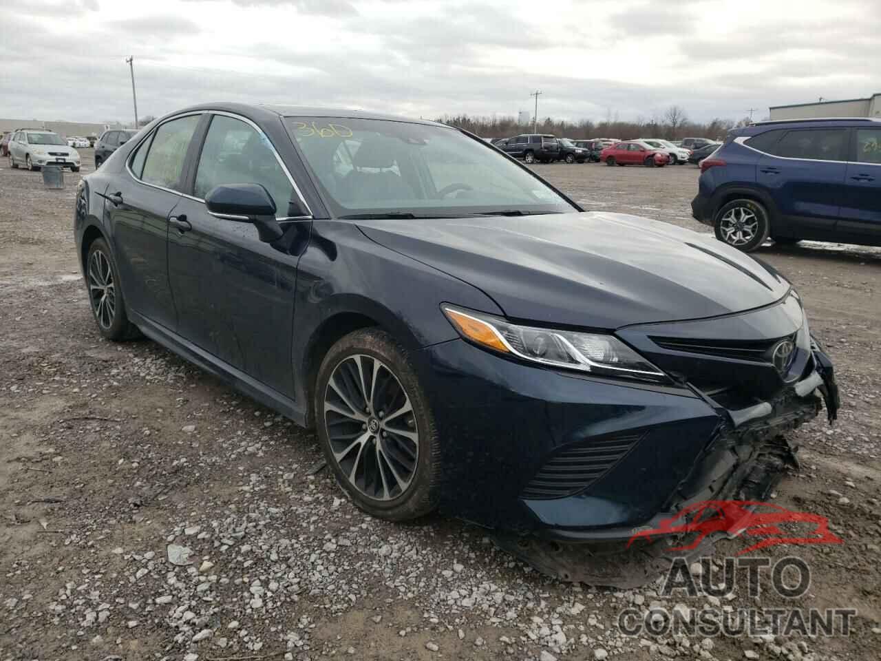 TOYOTA CAMRY 2018 - 4T1B11HK0JU532212