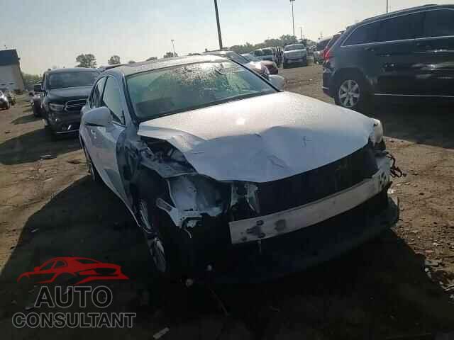 LEXUS IS 2014 - JTHBF1D25E5004000