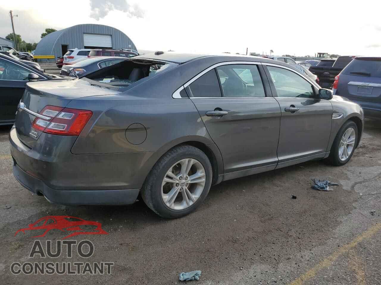 FORD TAURUS 2017 - 1FAHP2E85HG137579