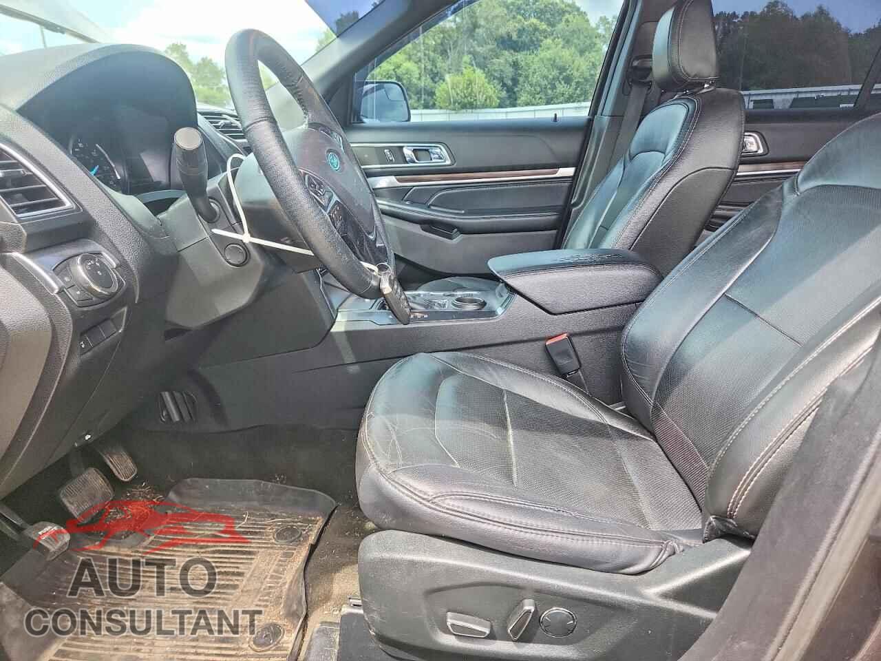 FORD EXPLORER 2018 - 1FM5K7F8XJGB11200