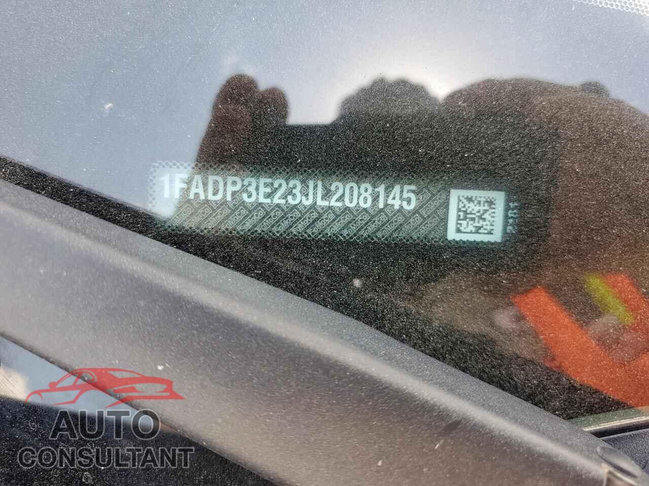 FORD FOCUS 2018 - 1FADP3E23JL208145