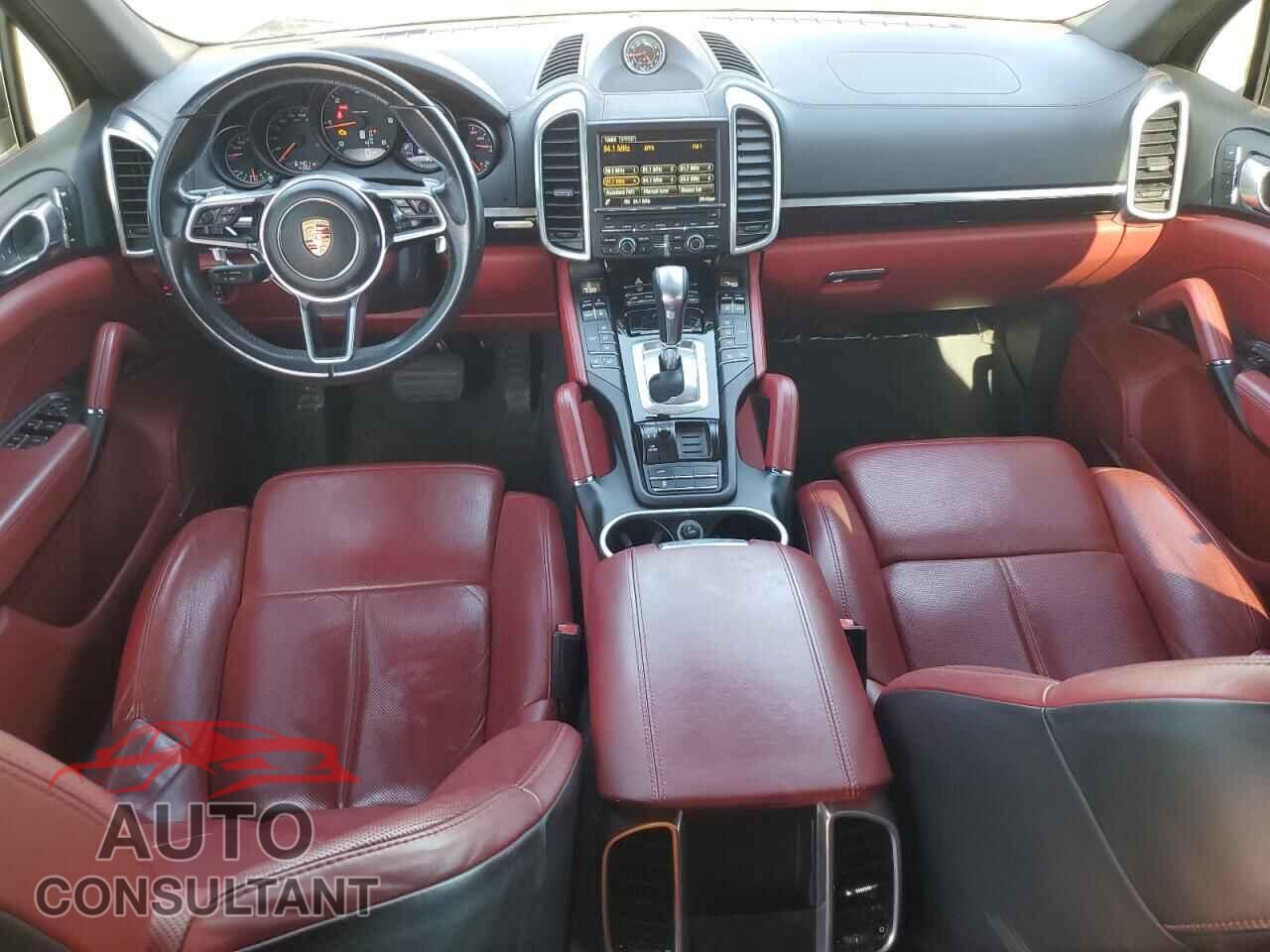 PORSCHE CAYENNE 2015 - WP1AF2A23FLA40979