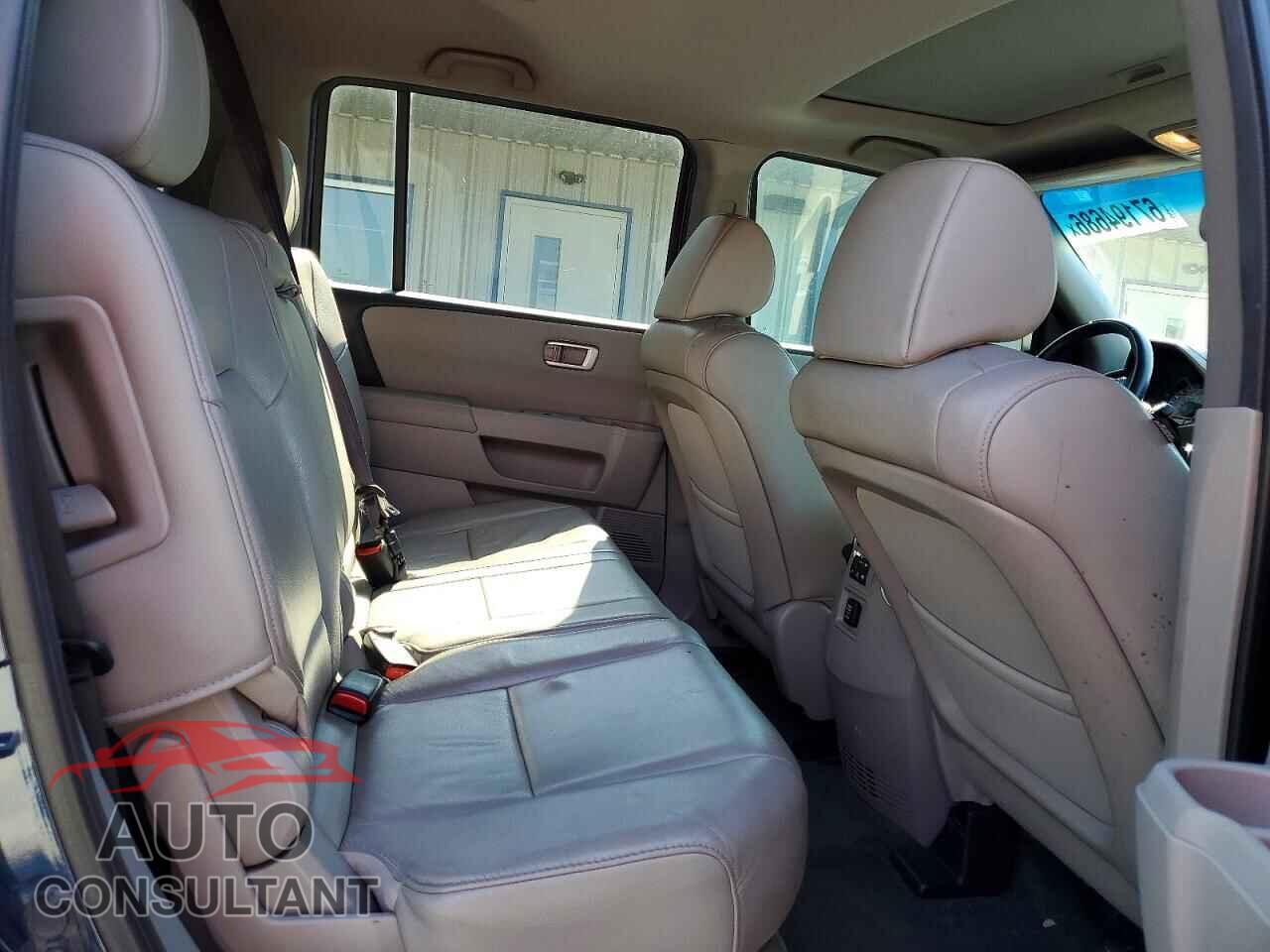 HONDA PILOT 2014 - 5FNYF3H51EB018678