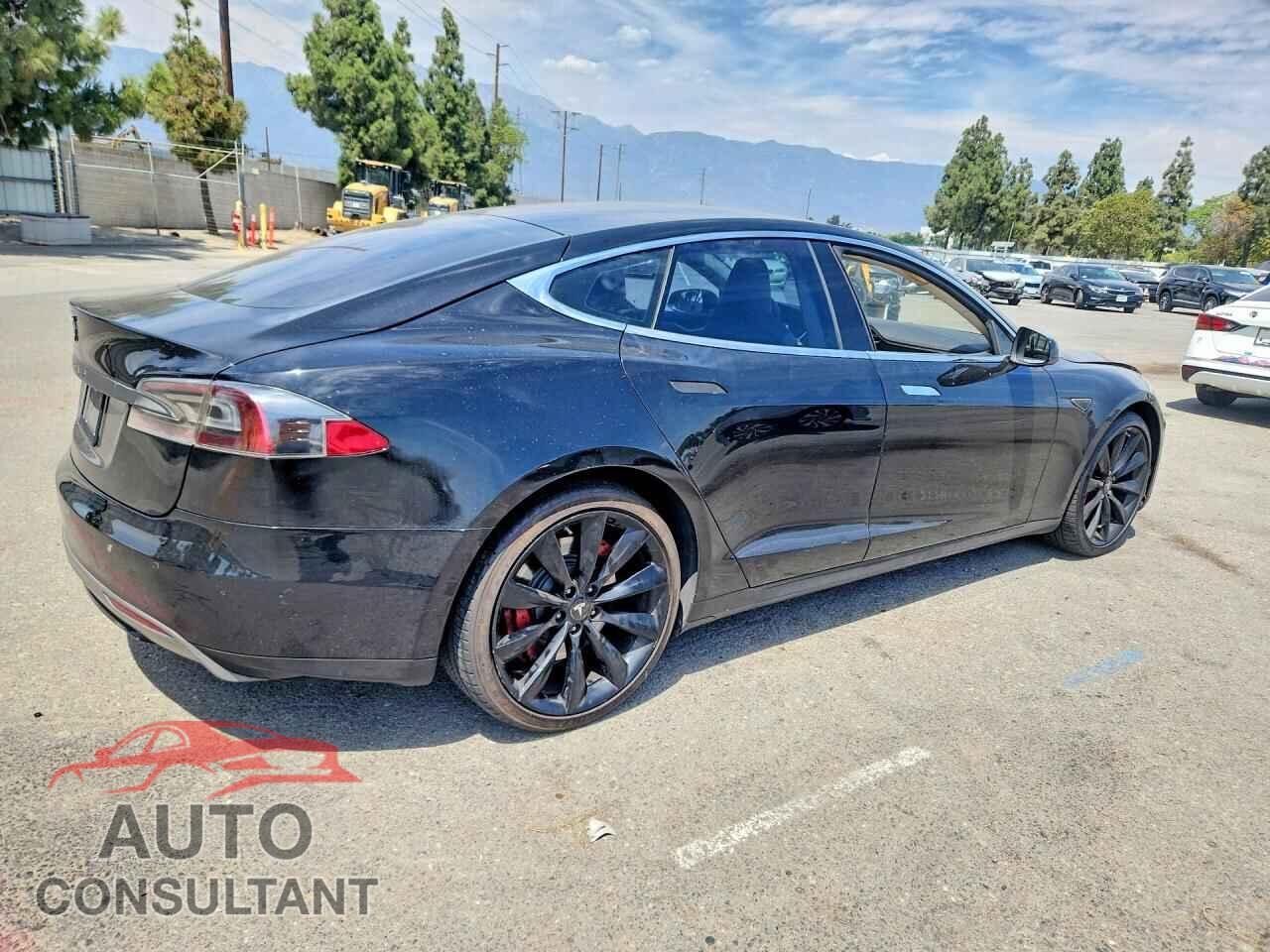 TESLA MODEL S 2013 - 5YJSA1CG7DFP22514