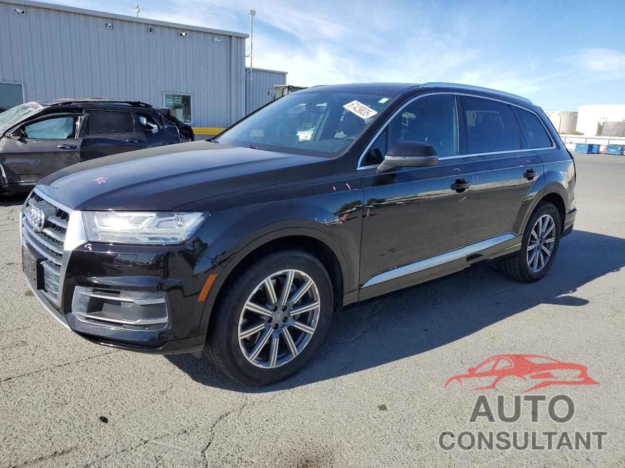 AUDI Q7 2018 - WA1LHAF77JD016233