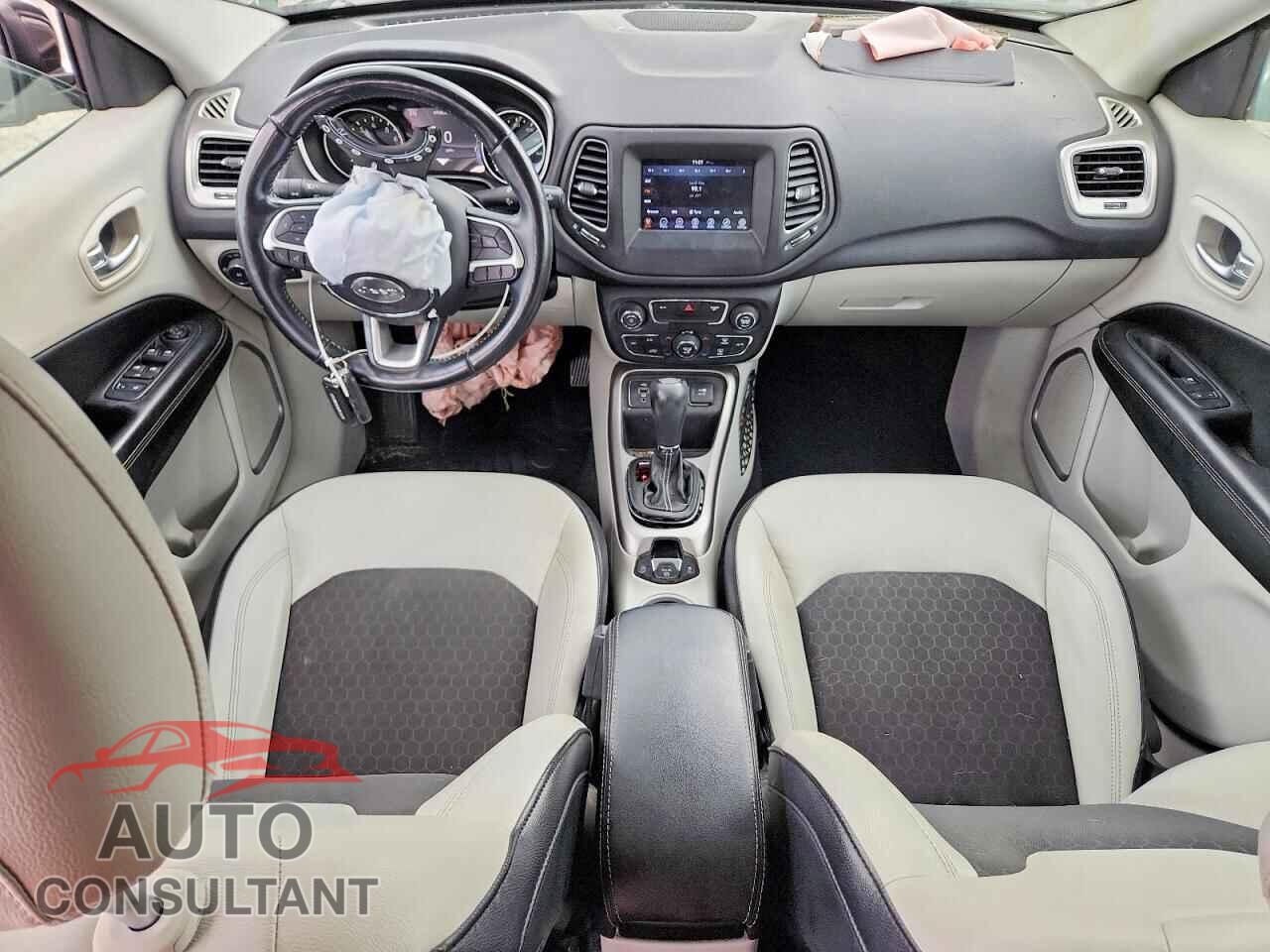 JEEP COMPASS LA 2017 - 3C4NJCBB2HT669260