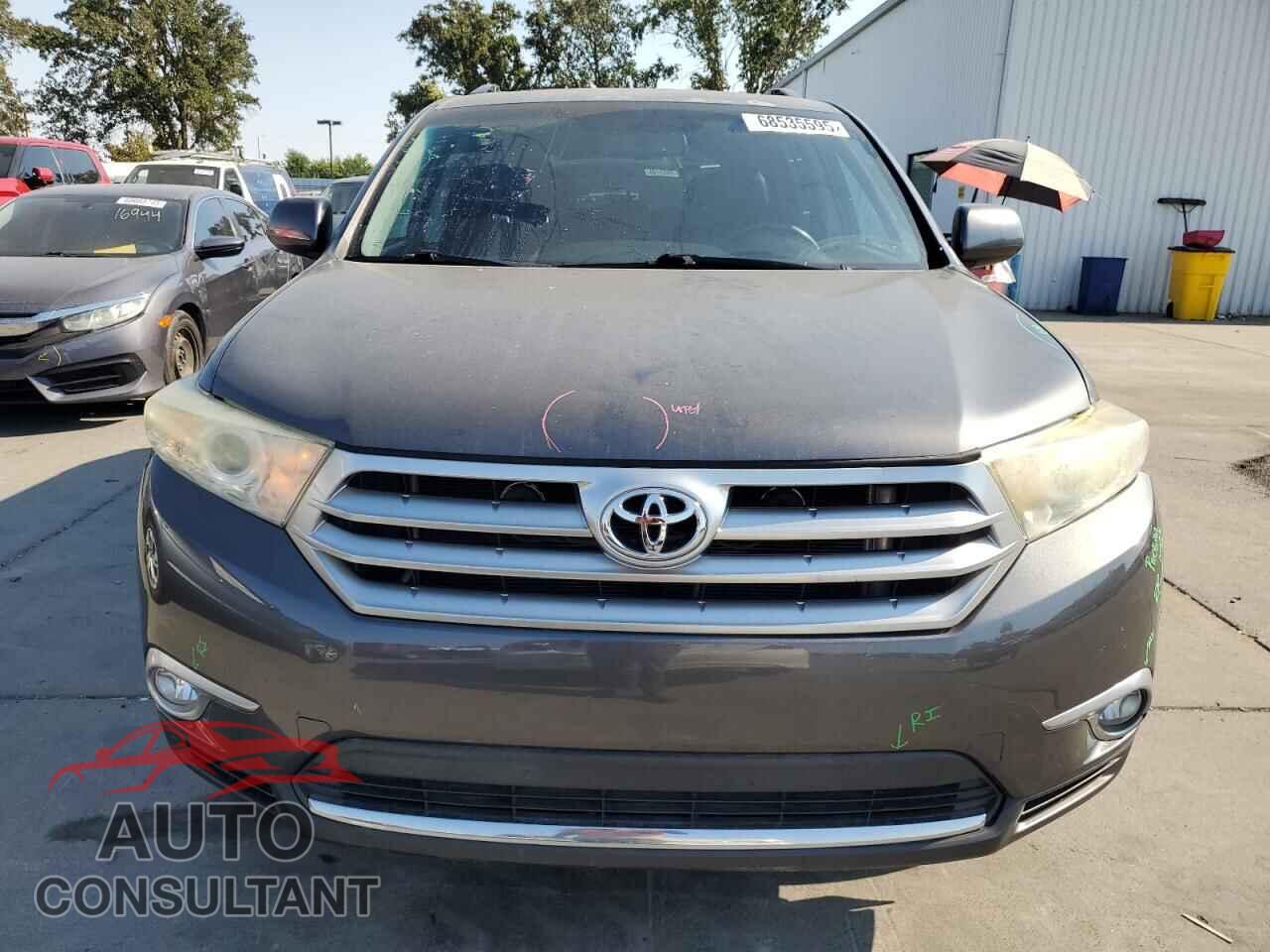 TOYOTA HIGHLANDER 2012 - 5TDBK3EH2CS154892