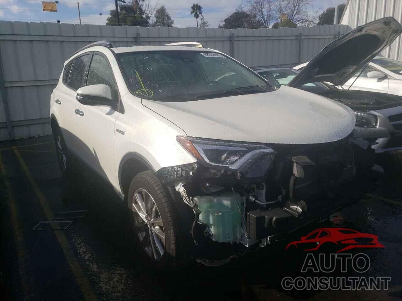 TOYOTA RAV4 2018 - JTMDJREV2JD175321