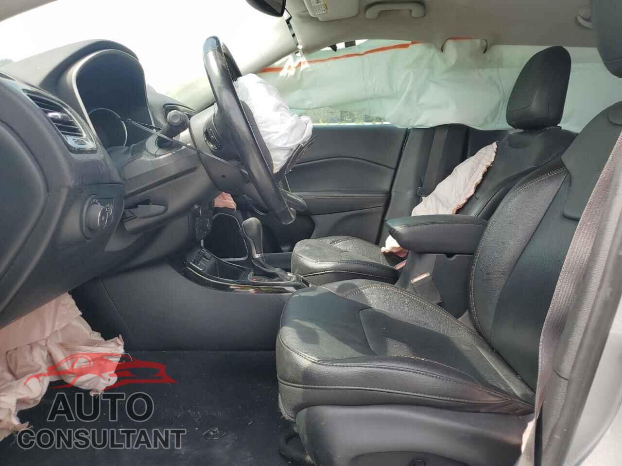 JEEP COMPASS 2021 - 3C4NJCCB2MT559401