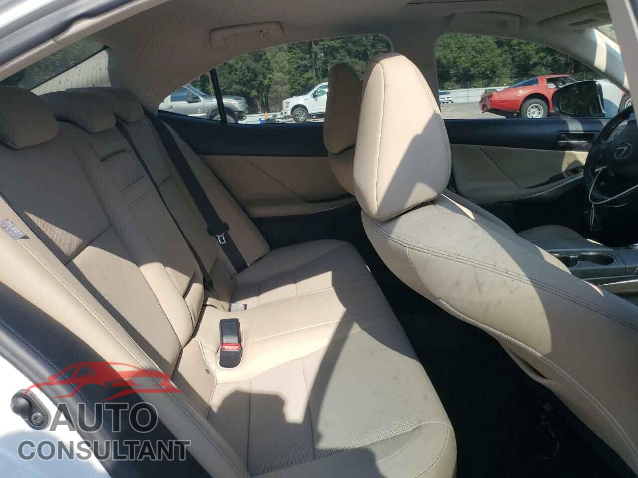 LEXUS IS 2017 - JTHBA1D24H5051876