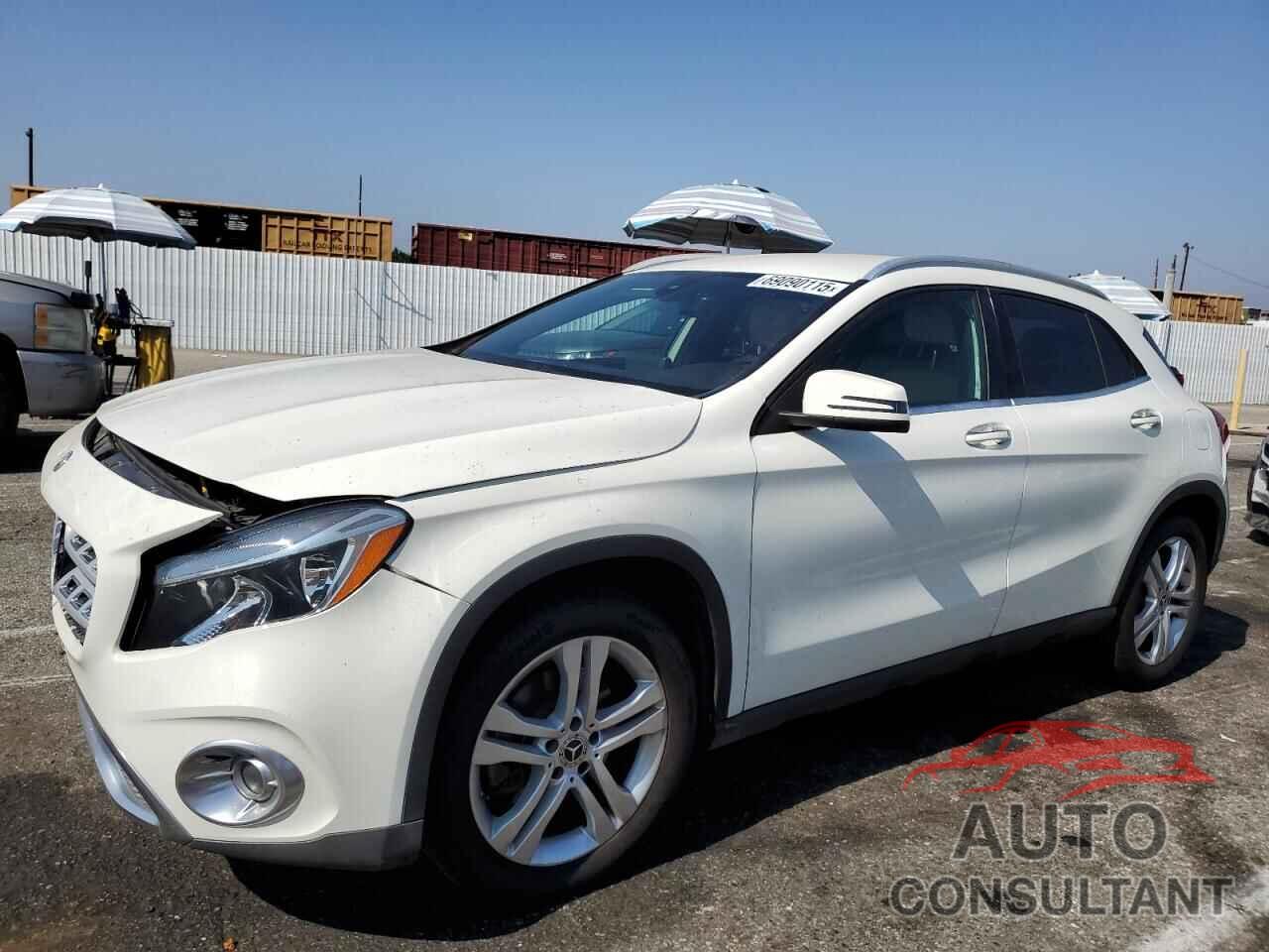 MERCEDES-BENZ GLA-CLASS 2018 - WDCTG4EB5JJ457757