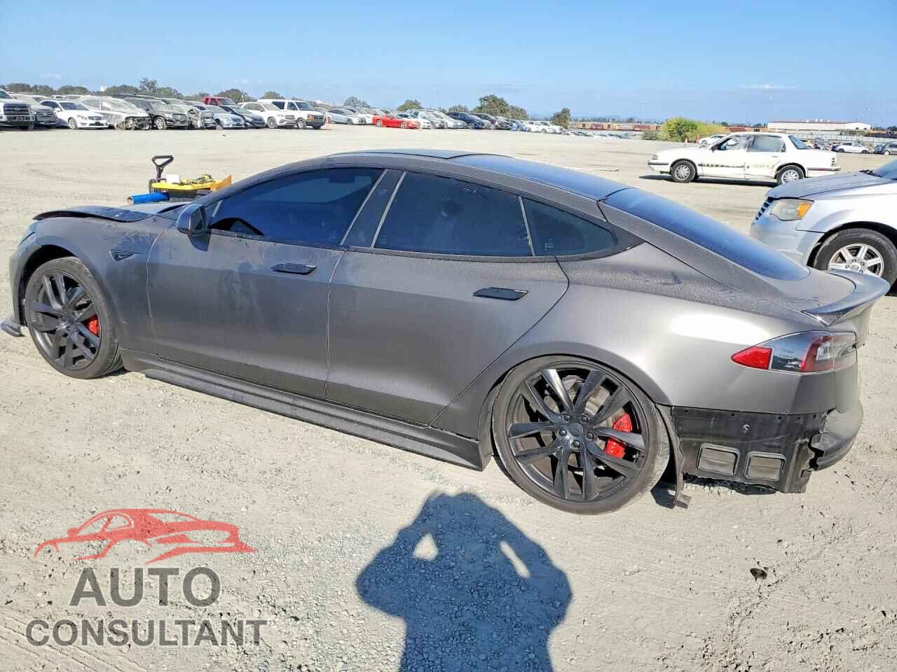 TESLA MODEL S 2018 - 5YJSA1E48JF295424