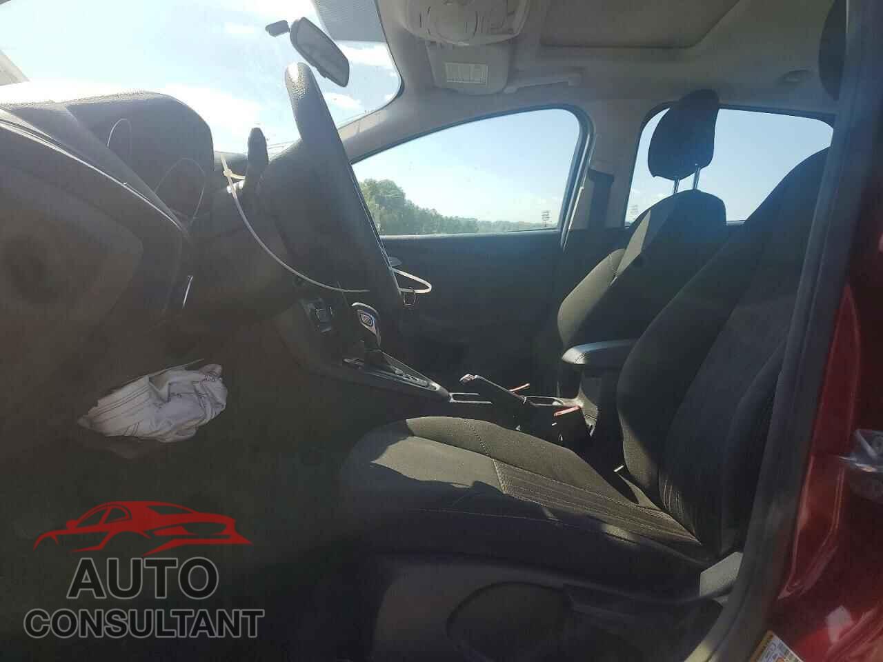 FORD FOCUS 2017 - 1FADP3H28HL212438