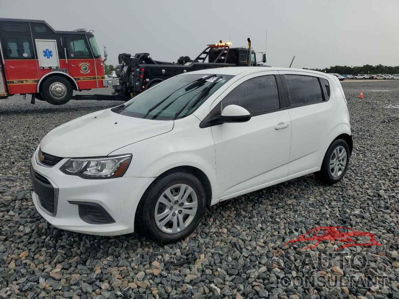 CHEVROLET SONIC 2019 - 1G1JG6SB1K4138040