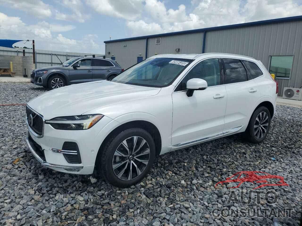 VOLVO XC60 PLUS 2023 - YV4L12RE7P1257551