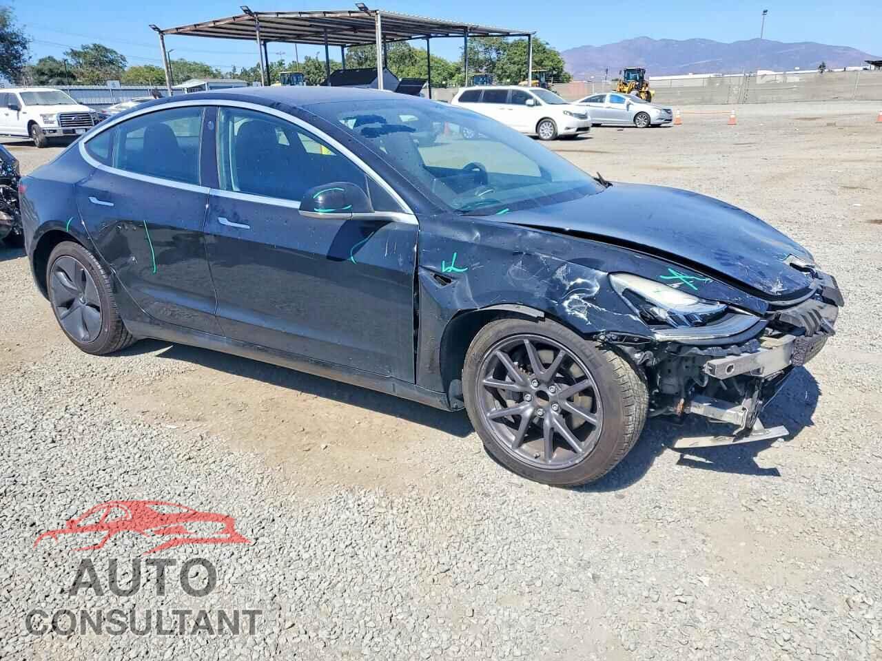 TESLA MODEL 3 2018 - 5YJ3E1EA5JF165681