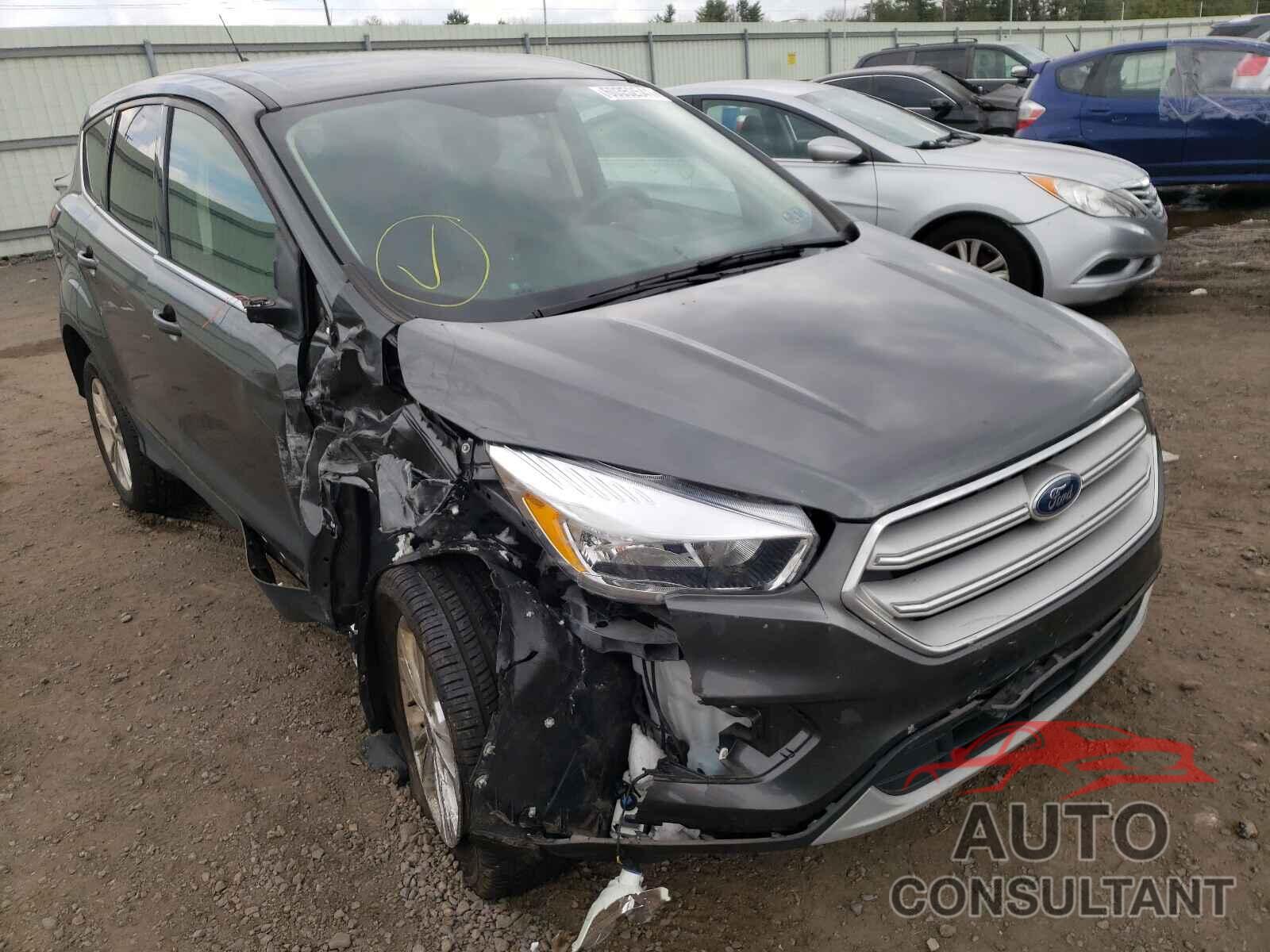 FORD ESCAPE 2019 - 1FMCU0GD5KUB30373