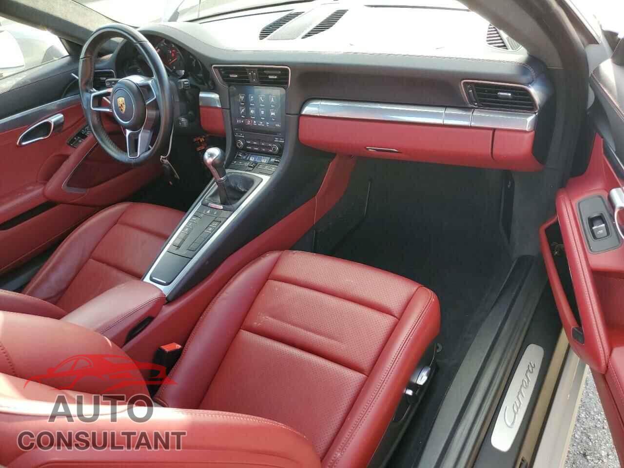 PORSCHE 911 2018 - WP0AA2A96JS106565