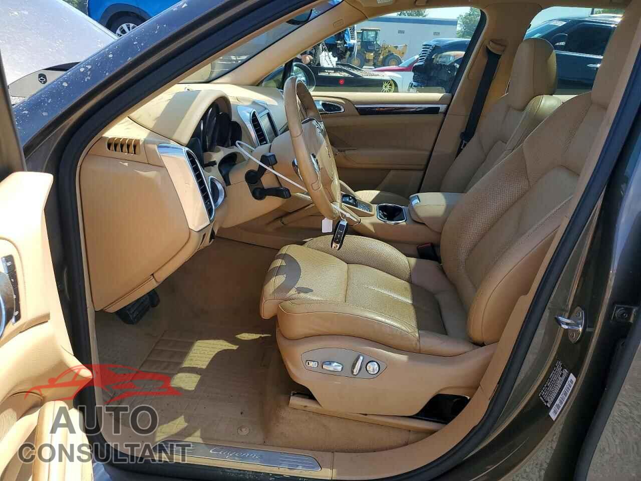 PORSCHE CAYENNE 2012 - WP1AA2A25CLA08688