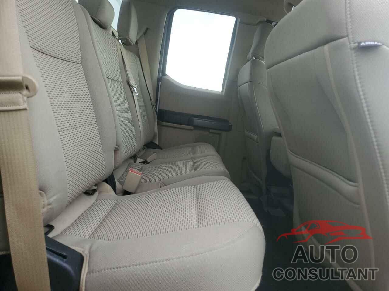 FORD F-150 2018 - 1FTFX1E57JKG10807