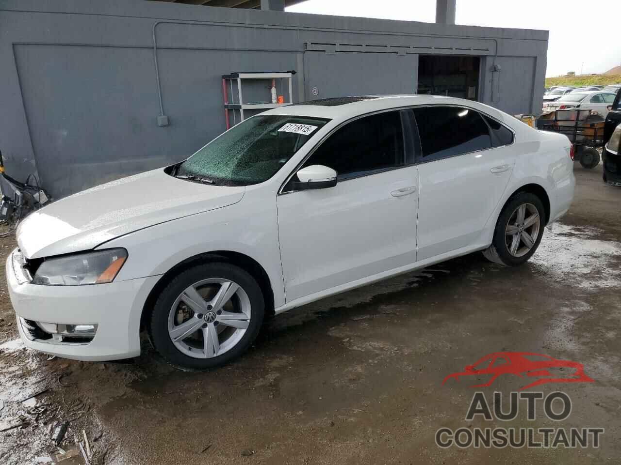 VOLKSWAGEN PASSAT 2013 - 1VWBN7A33DC071528