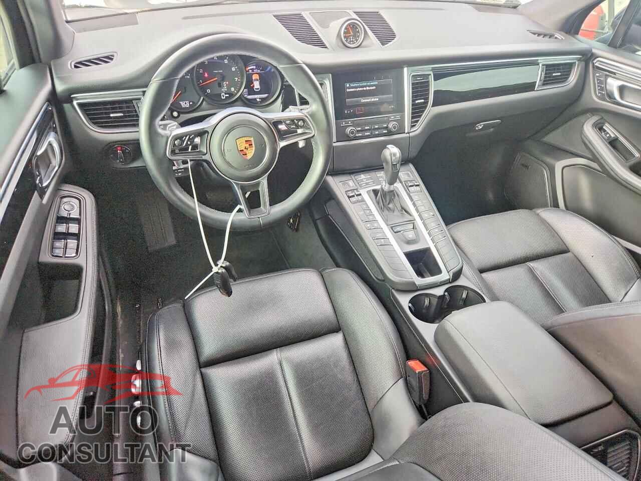 PORSCHE MACAN 2017 - WP1AA2A52HLB02397