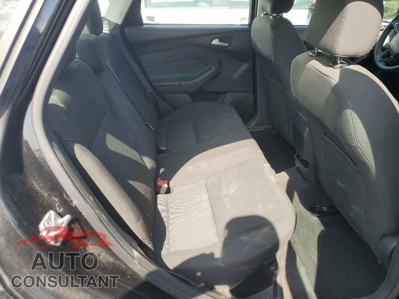 FORD FOCUS 2015 - 1FADP3F24FL344774