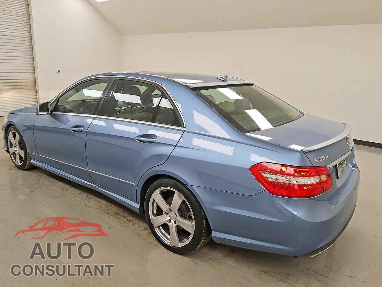 MERCEDES-BENZ E-CLASS 2010 - WDDHF5GBXAA084836