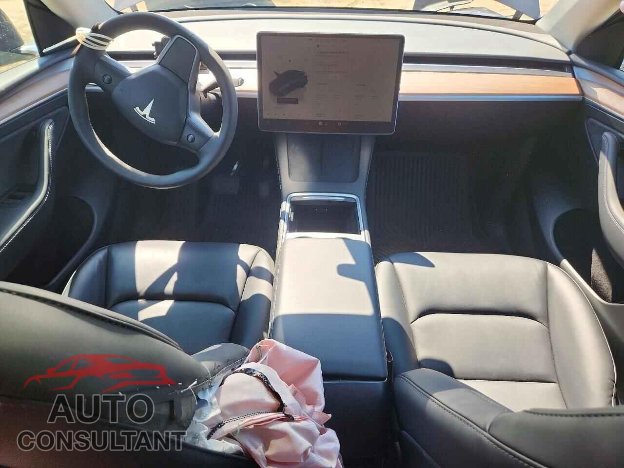 TESLA MODEL Y 2023 - 7SAYGDED0PF923451