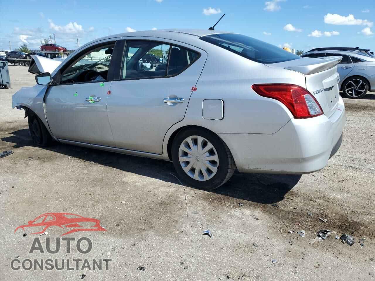 NISSAN VERSA 2019 - 3N1CN7AP3KL804076