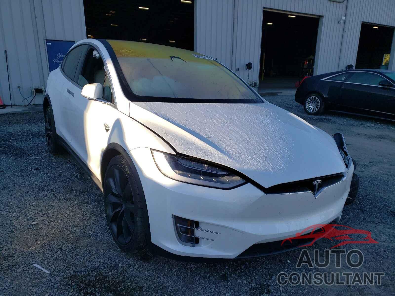 TESLA MODEL X 2020 - 5YJXCAE26LF298596