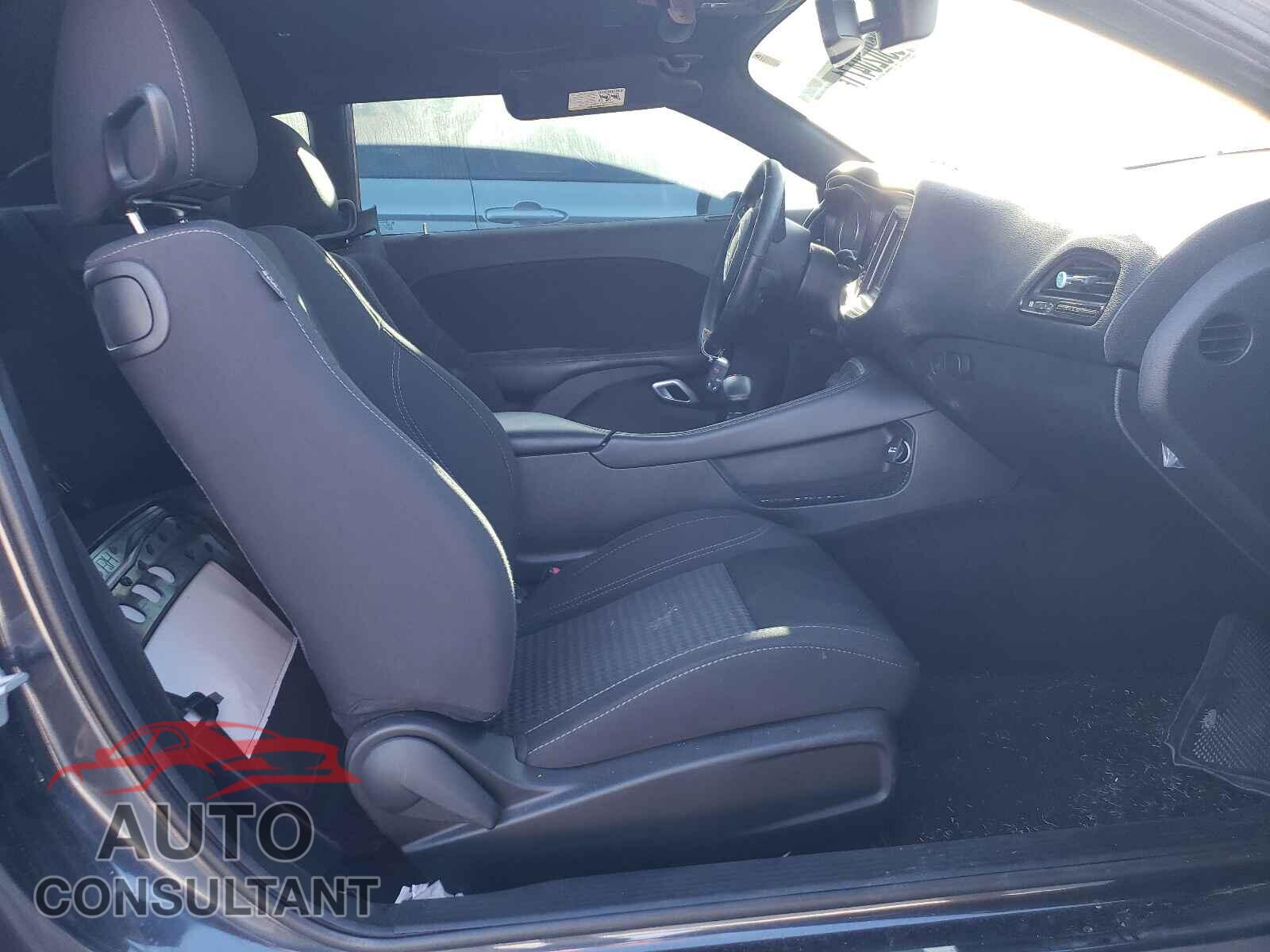DODGE CHALLENGER 2018 - 2C3CDZBT5JH123744