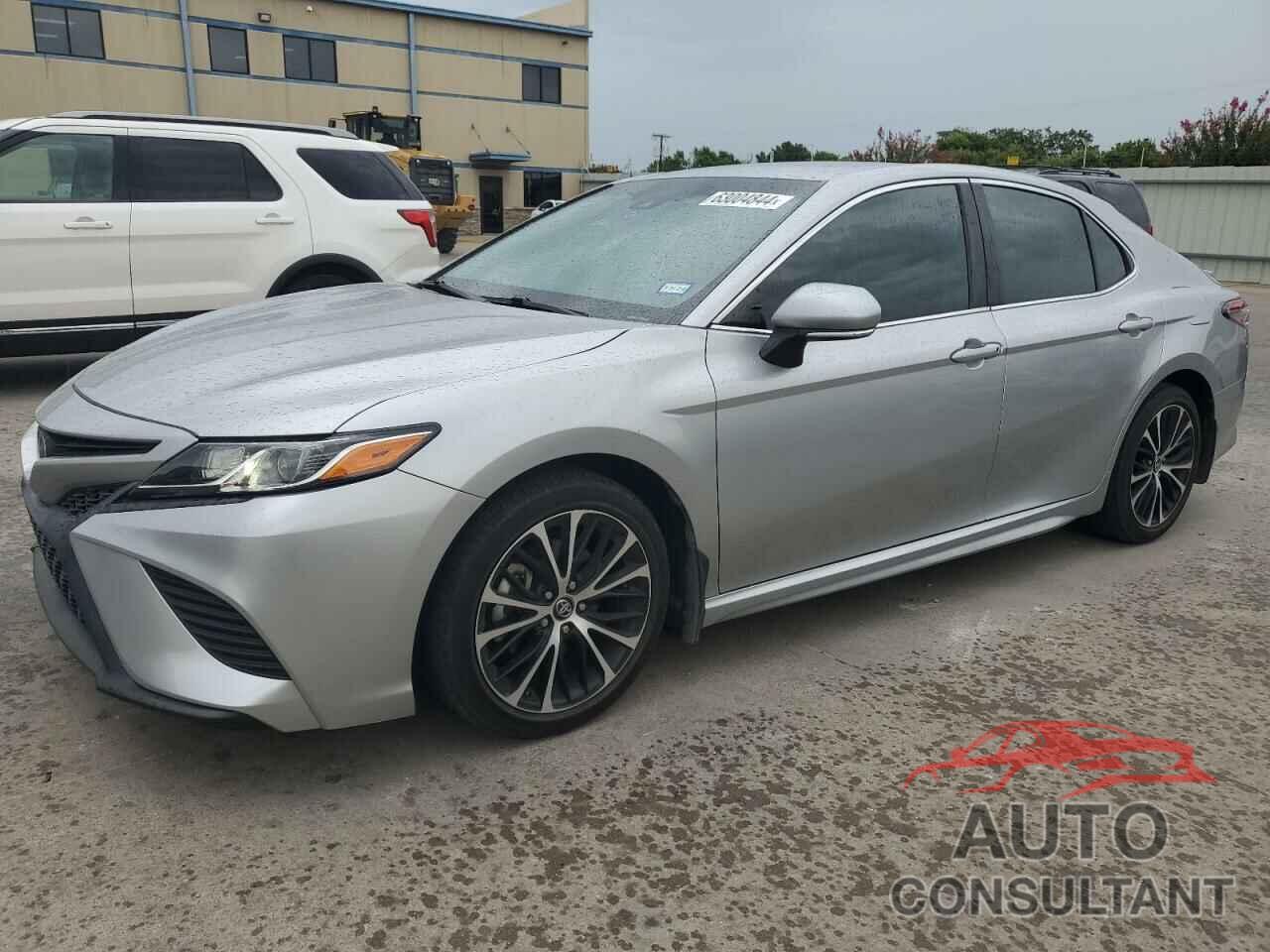 TOYOTA CAMRY 2018 - 4T1B11HK1JU029000