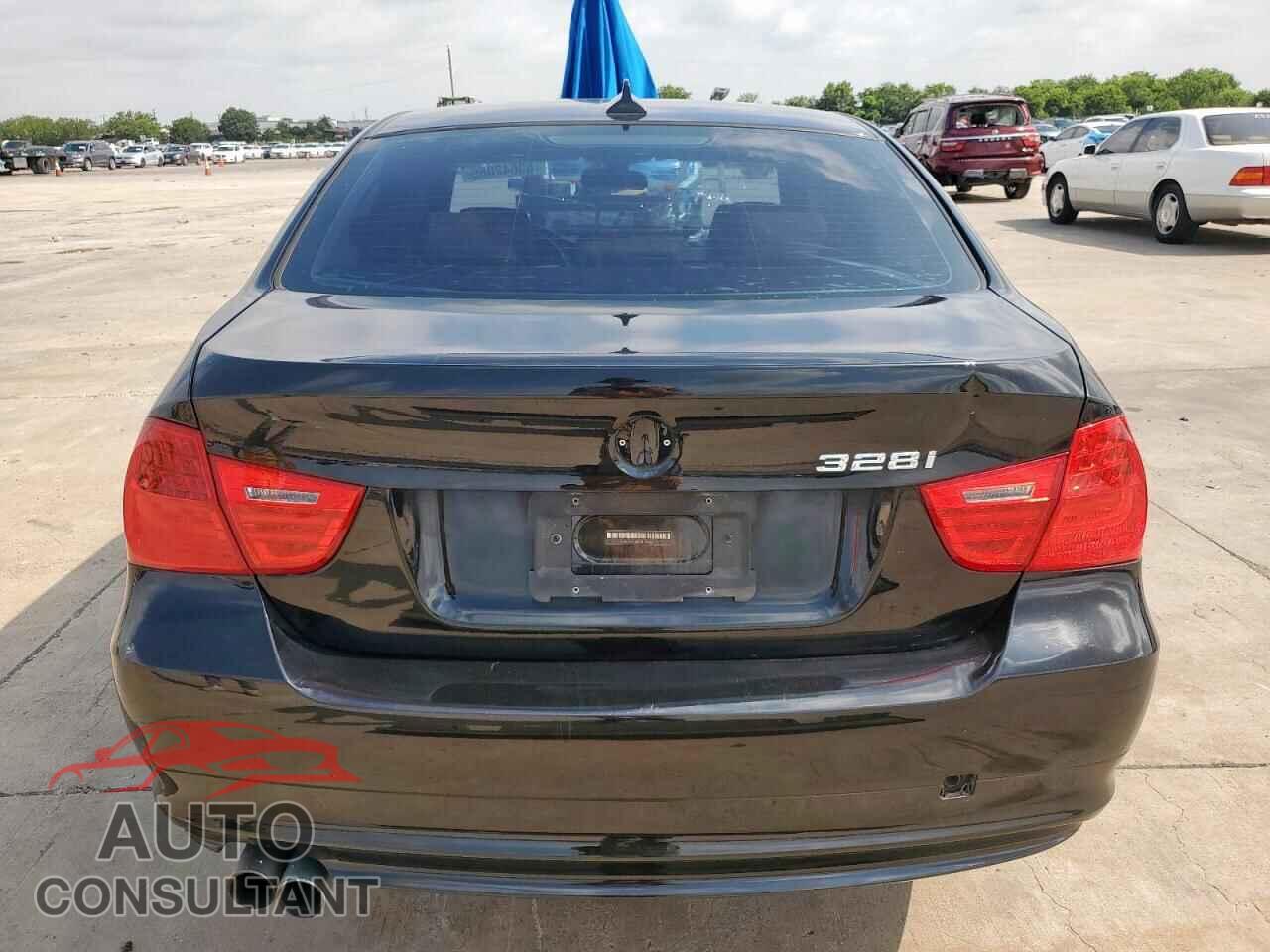 BMW 3 SERIES 2011 - WBAPH7G52BNM56411