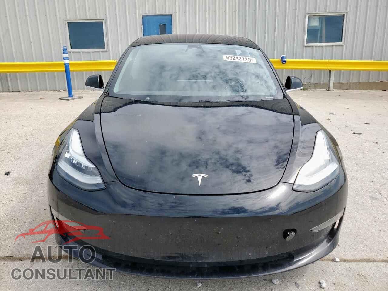 TESLA MODEL 3 2018 - 5YJ3E1EA8JF044210