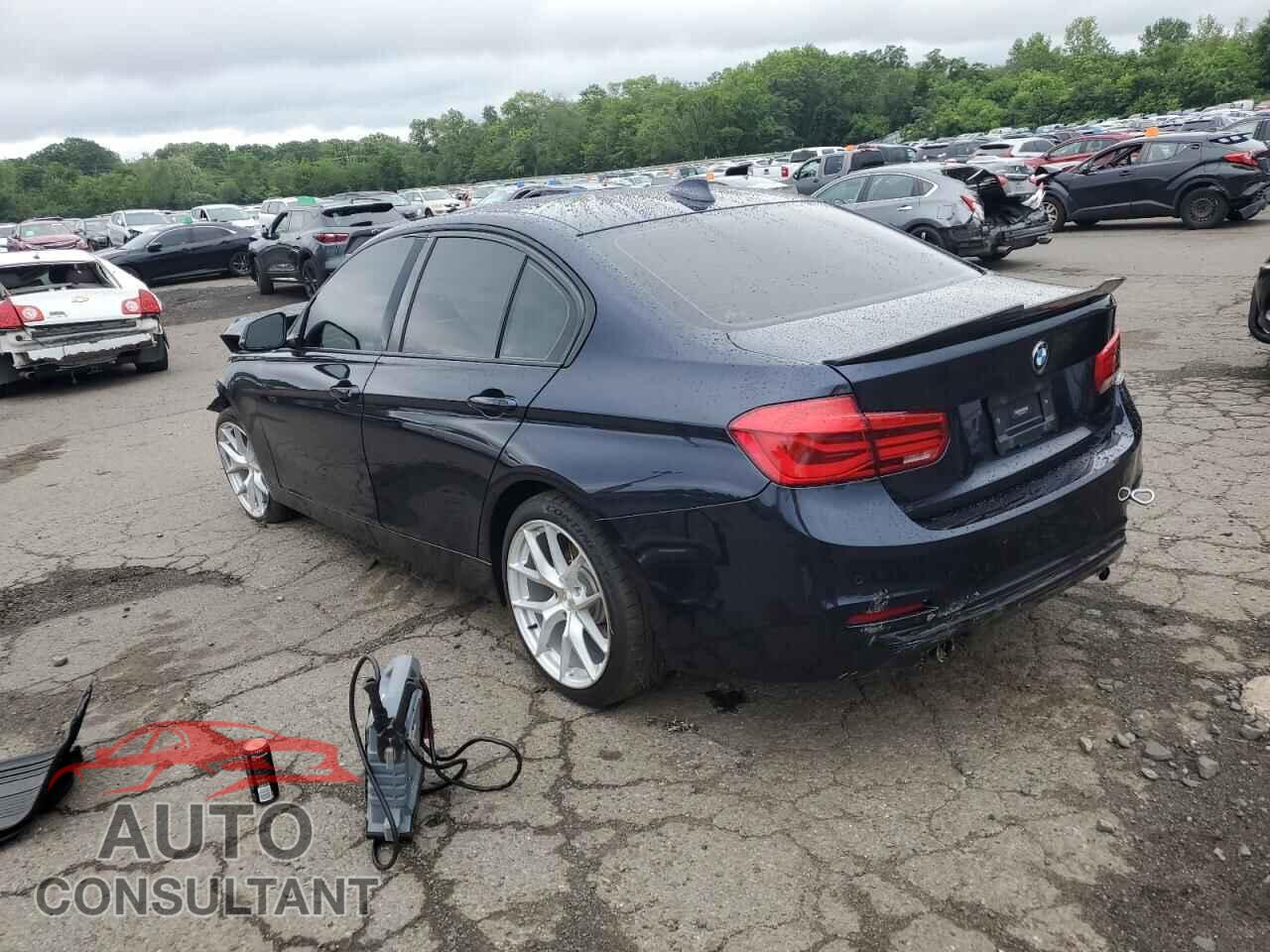 BMW 3 SERIES 2017 - WBA8D9C33HA011952